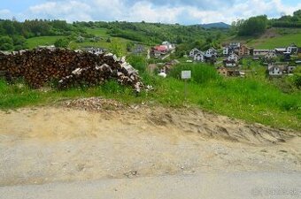 Slnečný investičný pozemok na predaj – Chlebnice