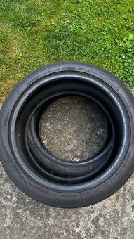 225/45 R18