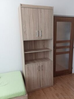 Policová skriňa