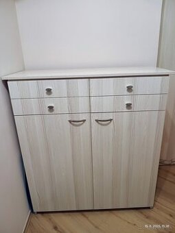 Komoda so šuflíkmi