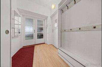 Predam 3 izbovy byt Bratislava  Pluhova ul.