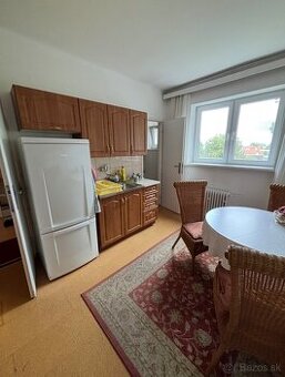 Predam velky 3 izbovy byt Bratislava  Pluhova ul.