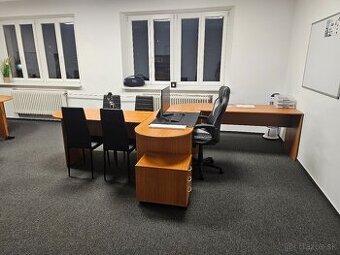 Prenájom pracovného miesta / časti kancelárie