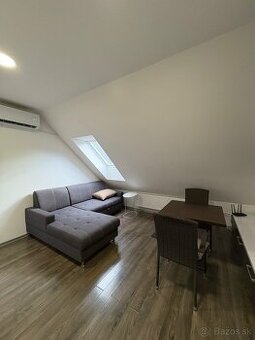 PRENÁJOM / GARSÓNKA / CENTRUM MESTA HALENARSKA