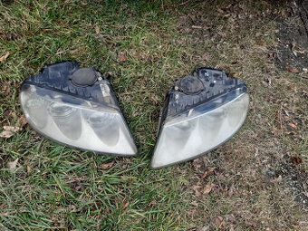 VW TOUAREG  2002 - 2007 - prodám světla, xenony