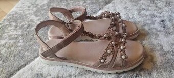 Sandále v.32