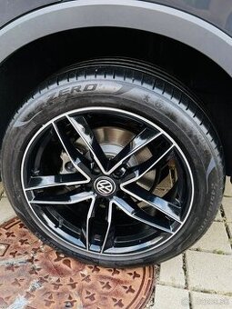 ALU disky VW Tiguan +  pneumatiky Pirelli P Zero 245/45 R19