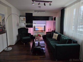 Predám 4-izbový byt,Podvysoká 300