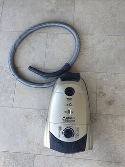 Predam Eta vysavac Aston 1465