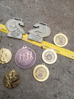 Medaily Medzev.Špz -tky.podnos pod hrniec