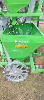Sadzač zemiakov Bomet -