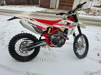 BETA RR
