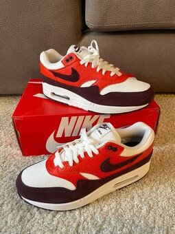 NIKE AIR MAX 1