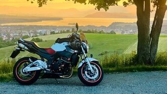 Suzuki GSR 600