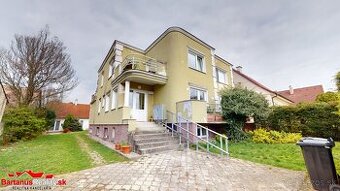 BartanusReality - Na predaj rozmerný rodinný dom s pozemkom 
