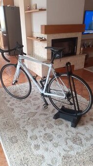 CESTNÝ BICYKEL - MERIDA.