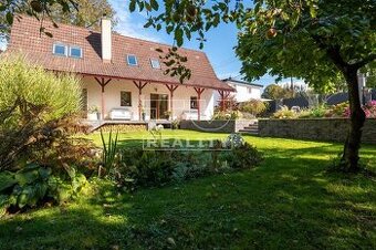 Rodinny dom pri potoku