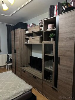 PREDÁM OBÝVACIU STENU ENTER DUB