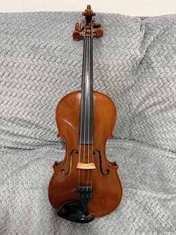 Ponúkam na predaj 4/4 husle