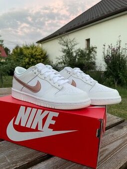 Nike Dunk Low White Bronze Pink