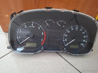 prístrojová doska + otáčkomery Octavia 1