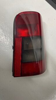 Peugeot Partner zadné pravé svetlo