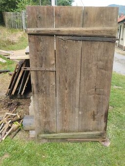 PREDAM STAROZITNE DVERE Z ROKU