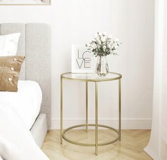 Zlatý kovový stolík