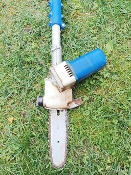 Elektrická píla na stromky