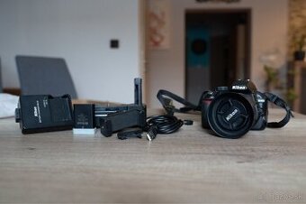 Nikon D3100 + AF-S 35mm f/1.8 G