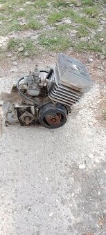 Škoda 130 predná maska