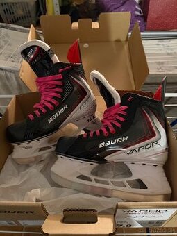 Hokejové korčule Bauer Vapor Fly 30