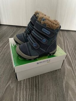 Predám detské zimné zimné čižmy veľkosti 19.