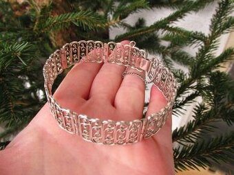 Ponúkam krásny starý strieborný náramok, značený Ag 900.