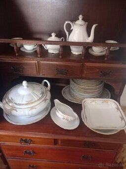 Starodavna porcelánová obedová suprava + kávová súprava