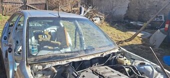 Predám čelné sklo bmw e46
