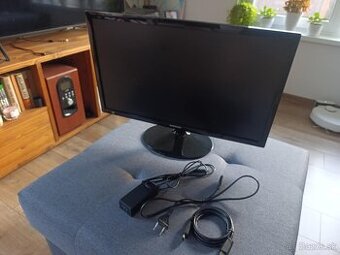 LCD monitor Samsung S24D300H - 24"