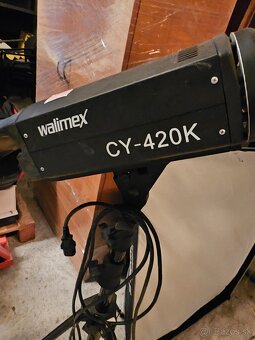 Walimex CY420K so stativom, clonou a softboxom