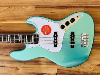 Jazz Bass. Fender