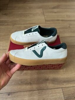 Vans . - 1