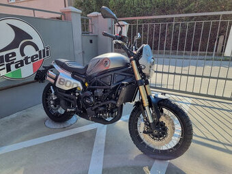 Benelli Leoncino 800 Trail