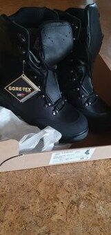 Gore-tex obuv špeciál vysoká č.27,5 (41)
