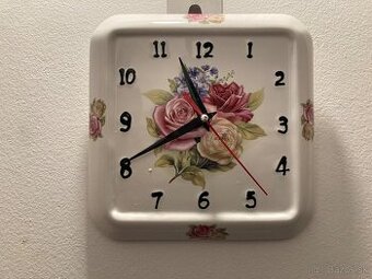 Keramické hodiny funkcne