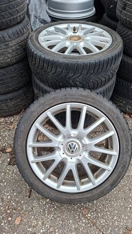 225/45 R17. ZIMNE PNEU