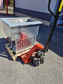 CHLADIČ NÁPOJOV  vstavaná vaňa