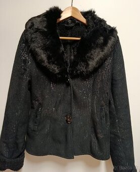 Kožuštek s golierom zo zajaca