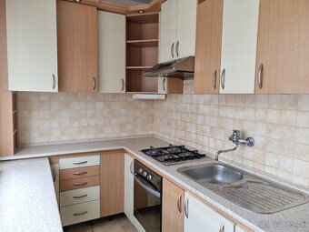 3 IZBOVÝ BYT + 2 x BALKÓN 74 m2 STARÁ TURÁ - NMNV