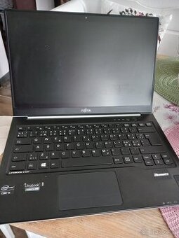 Fujitsu Lifebook U772