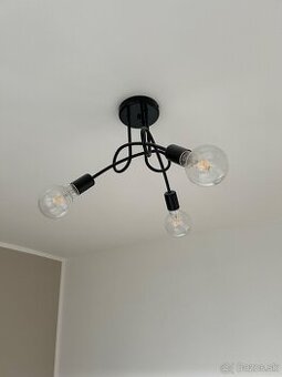 Stropná lampa uzlík