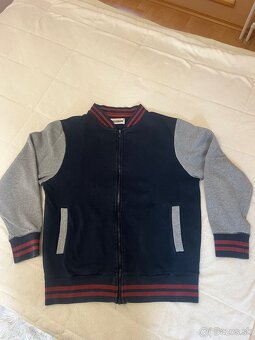 3 ks za 8 € spolu / panske mikiny na zips.